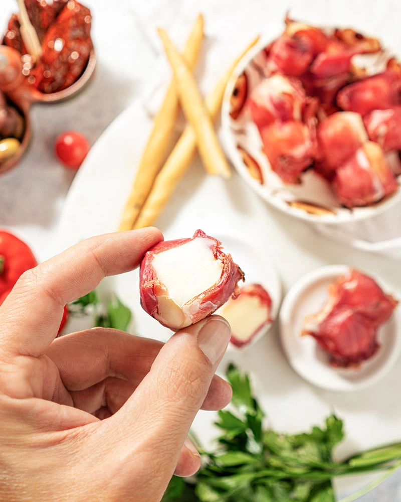 Mini-Scamorza im Schinkenmantel - Bio